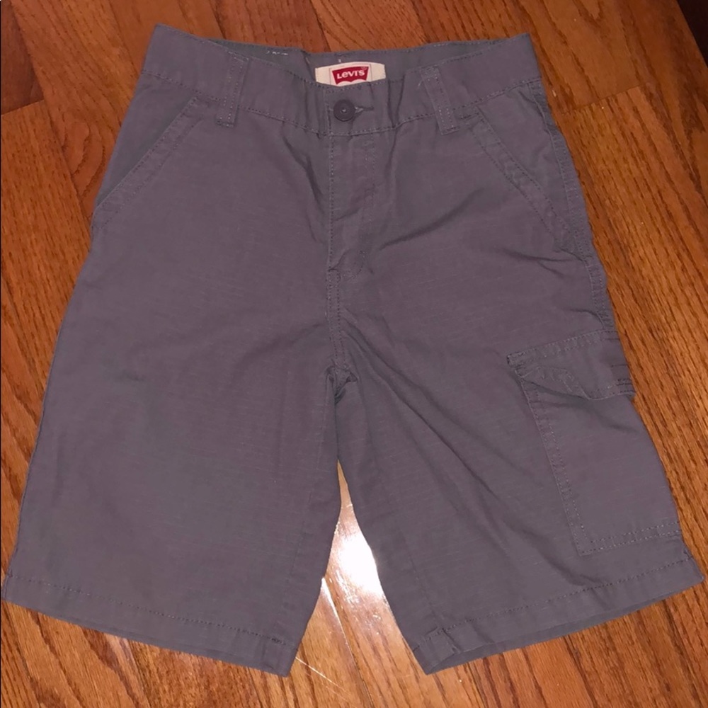 Grey shorts